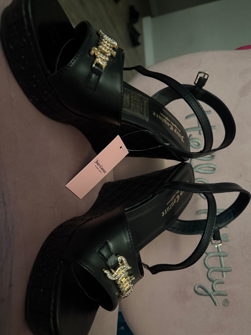 🆕Juicy Couture wedge shoes